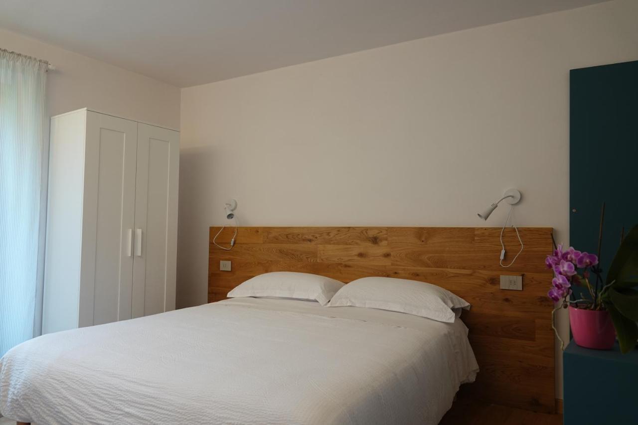 Casale Bella.Vista Bed & Breakfast Pianello Del Lario Екстериор снимка